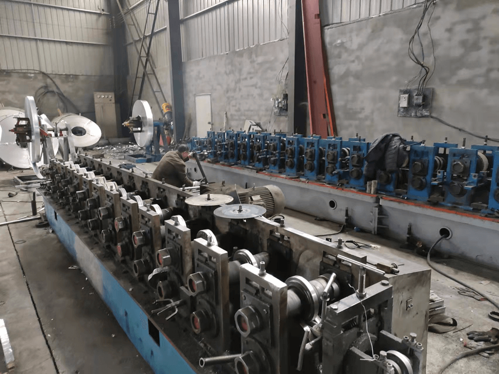 unistrut machine 2